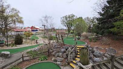 Waters Edge Mini Golf photo 3