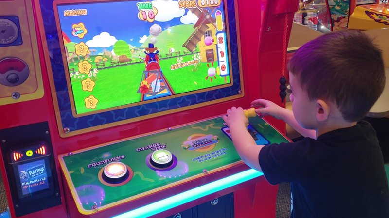 Chuck E. Cheese photo 2