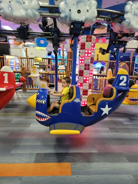 Knuckleheads Trampoline Park Rides Bowling photo 5