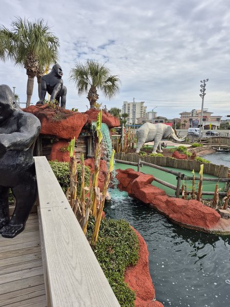 Mini Golf and Fat Daddy's Arcade at The Track - Destin photo 3