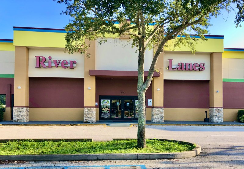 River Lanes Family Entertainment Center photo 4