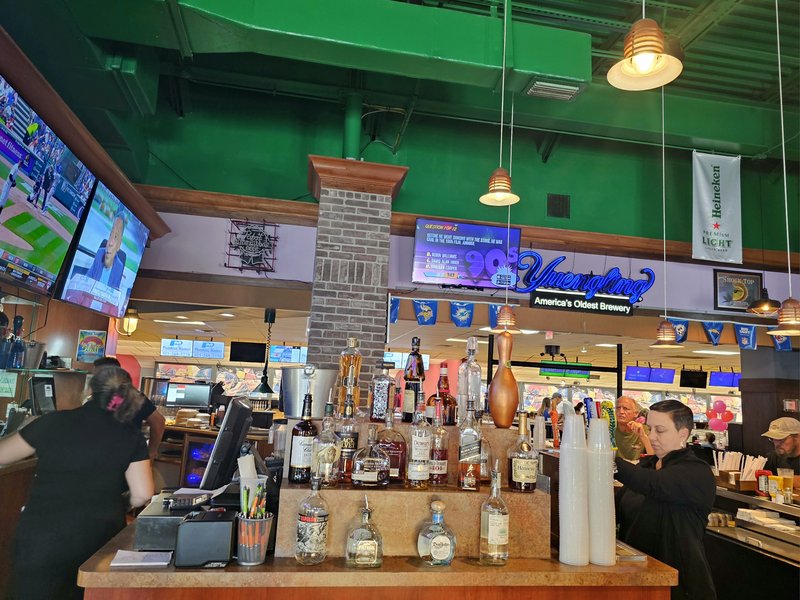 River Lanes Family Entertainment Center photo 5