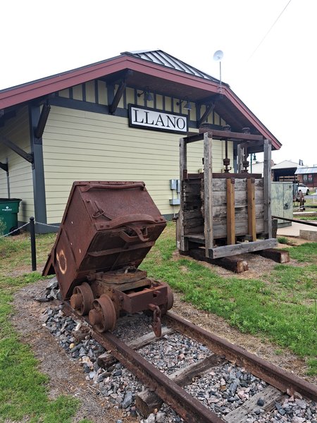 Llano Visitor Center and Railroad Museum photo 5