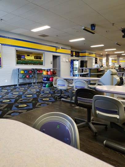 Delton Lanes photo 4