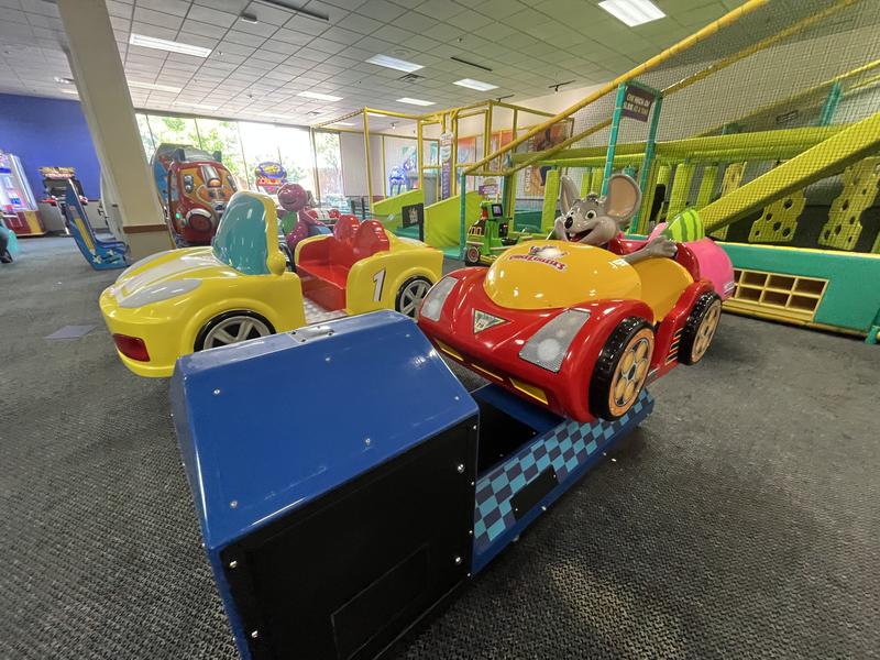 Chuck E. Cheese photo 3