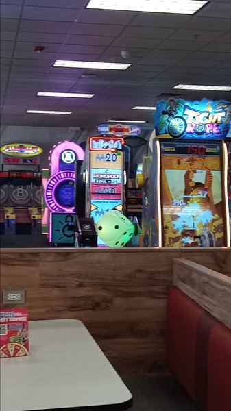 Chuck E. Cheese photo 2