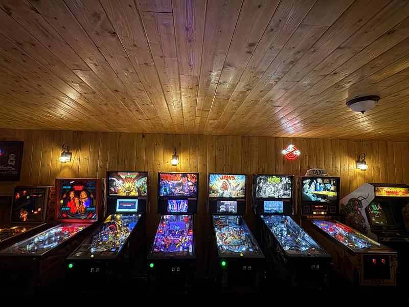 Big Bear Retro Arcade