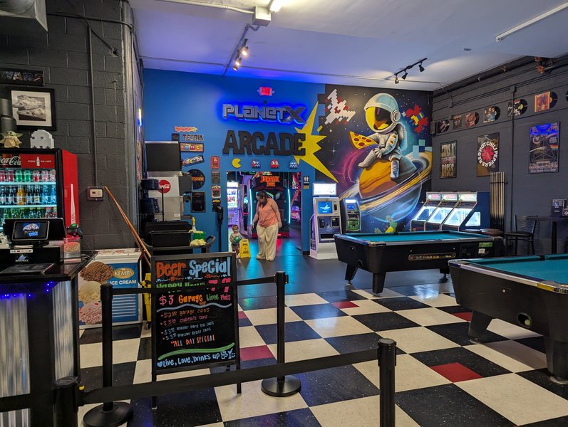 Galaxy Pizza Arcade photo 4