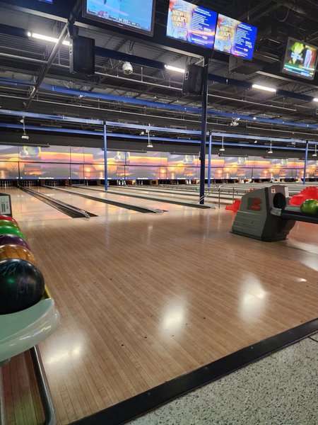 Stars and Strikes photo 4