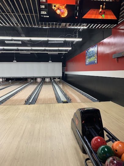 Bowlero Winston-Salem photo 3