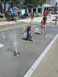 Downtown Wellen Splash Pad photo 4
