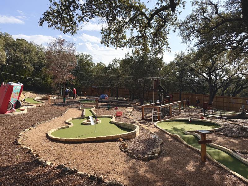Wimberley National MINI GOLF, Ice Cream Bar, Beer Garden & PlayGround