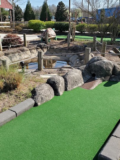 Funopolis Mini Golf photo 2