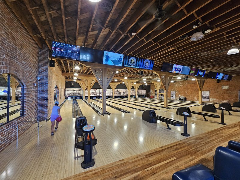 Brickyard Lanes photo 3