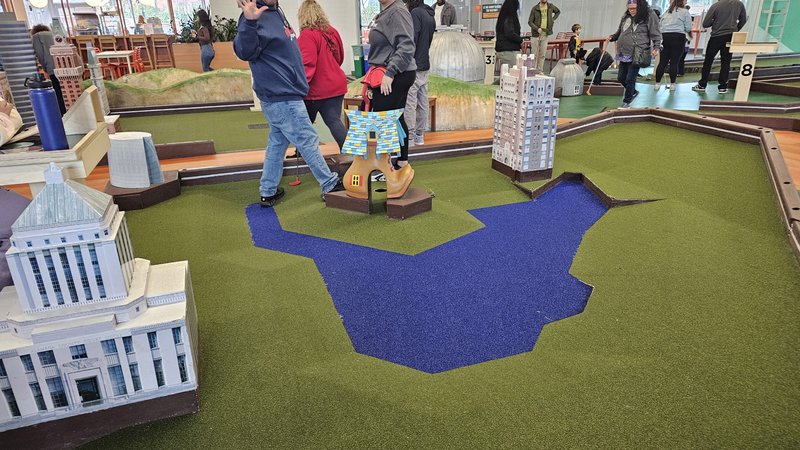 Subpar Miniature Golf Alameda photo 4