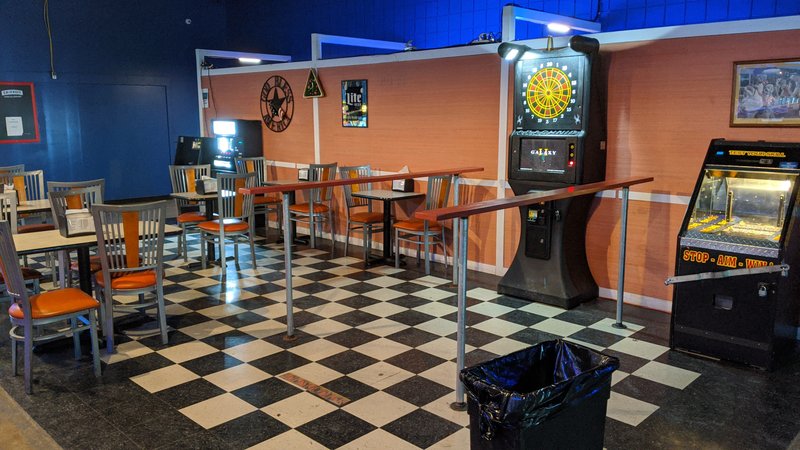 Chalky's Billiards & Family Entertainment photo 4