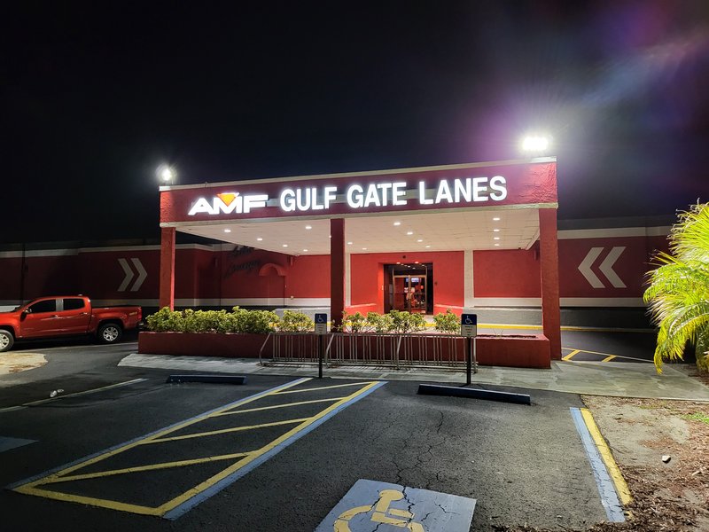 Bowlero Gulf Gate photo 5
