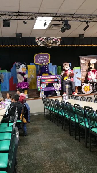 Chuck E. Cheese photo 2
