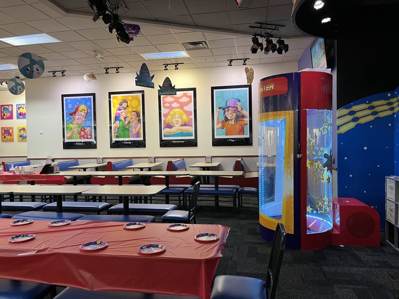 Chuck E. Cheese photo 3