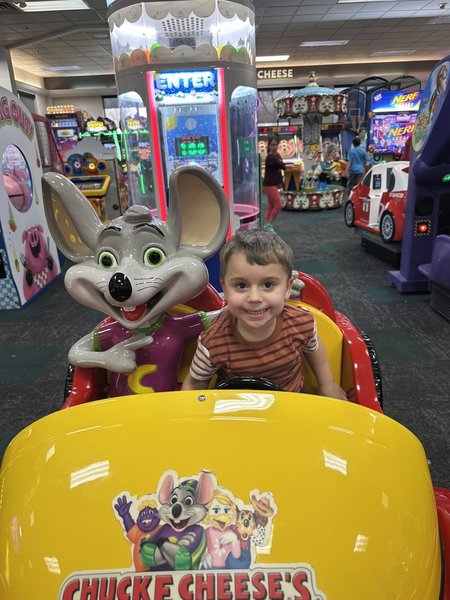 Chuck E. Cheese photo 5
