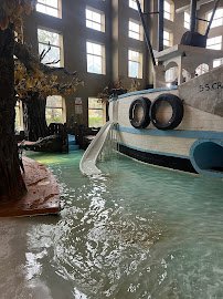 Crawdaddy Cove Indoor Water Park photo 4
