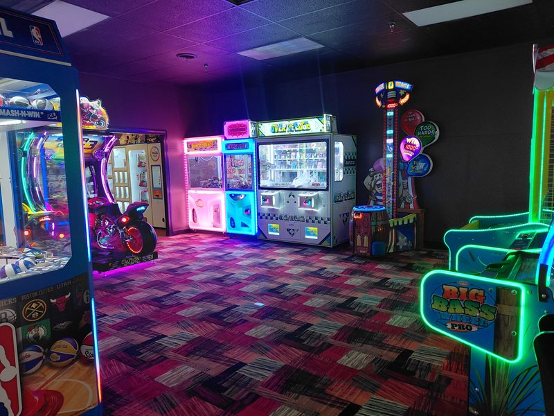 Royal Family Bowling Center photo 4