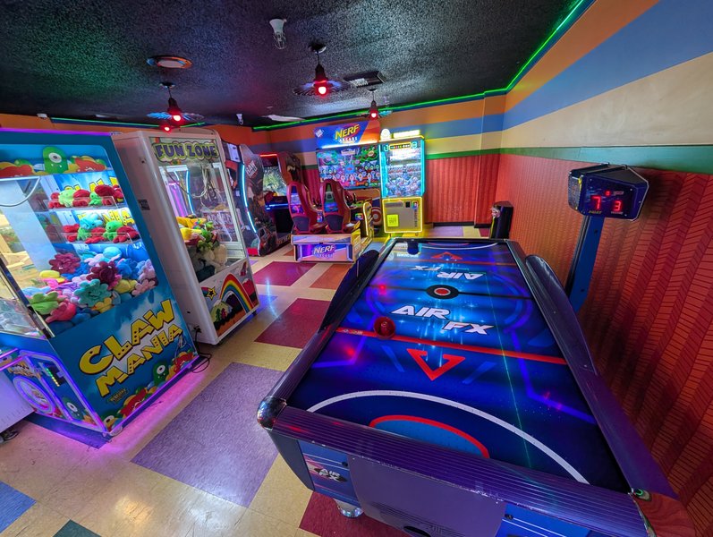 Back Alley Bowling - Glendale photo 6