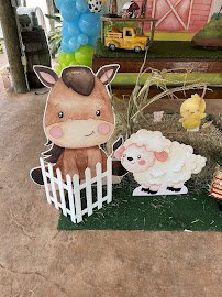 Julio's Zoo 2 U photo 3