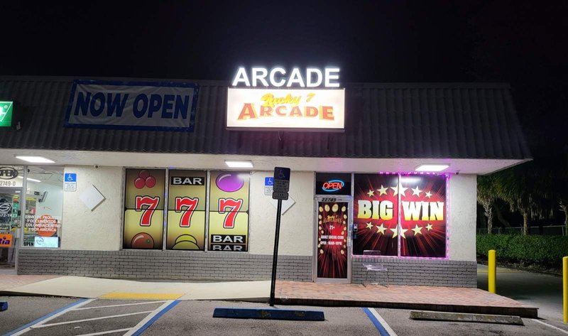 Lucky 7 Arcade