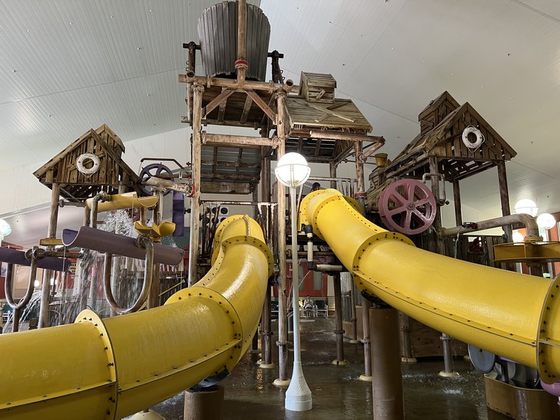 Jolly Mon Indoor Water Park photo 4