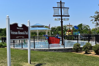 Spray Park at Veteran's Memorial Park photo 3
