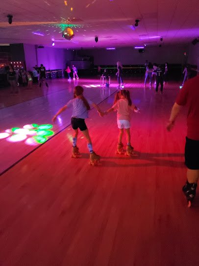 Silver Wheel Skating Center photo 4