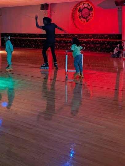 Silver Wheel Skating Center photo 6