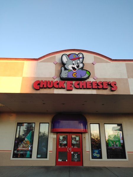 Chuck E. Cheese photo 4