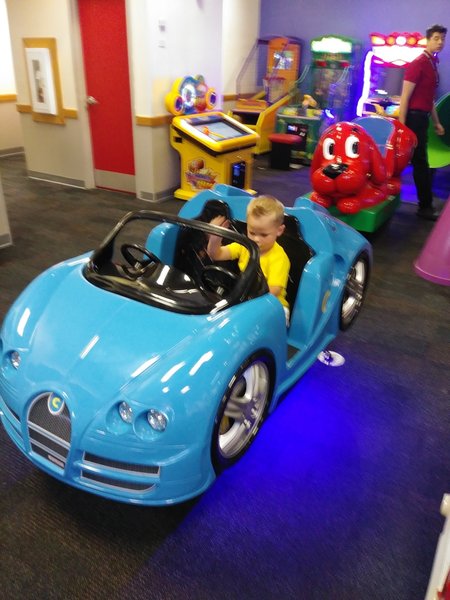 Chuck E. Cheese photo 6