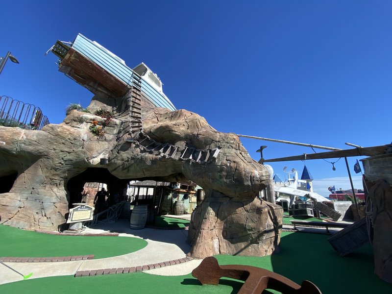 Smuggler's Quay Adventure Golf