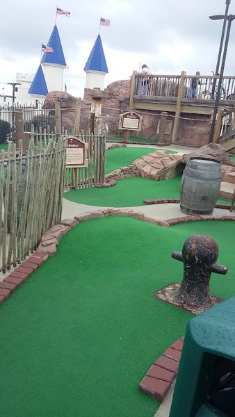 Smuggler's Quay Adventure Golf photo 4