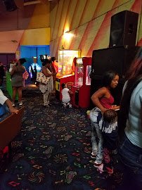 Shake & Bake Family Fun Center photo 4