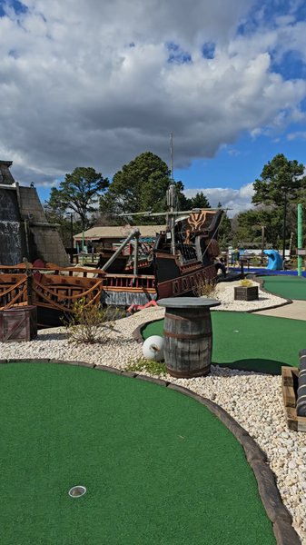 High Seas Miniature Golf photo 2
