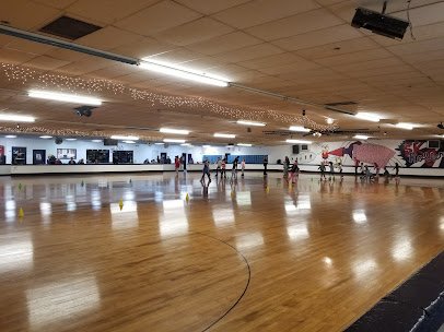 United Skates Jackson (formerly Jackson Skating Center, Rollermagic) photo 3