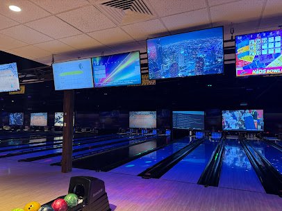 Stars and Strikes photo 4