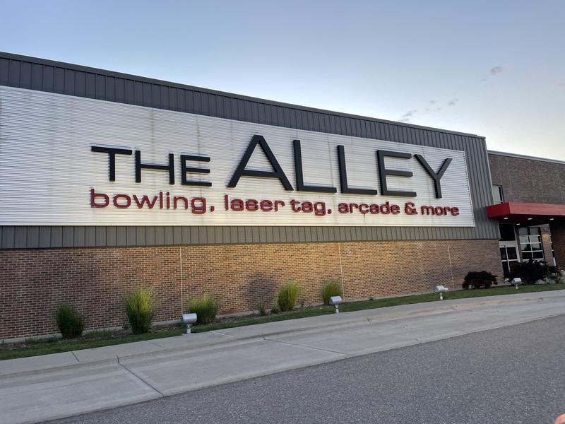 The Alley Hutchinson photo 6