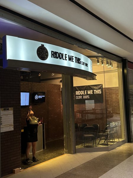 Riddle Me This Escape Rooms photo 2