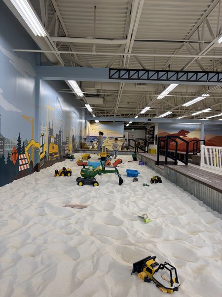 DiG PDX - Oregon's Largest Indoor Sandbox photo 1