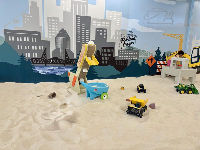 DiG PDX - Oregon's Largest Indoor Sandbox photo 4