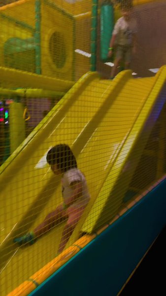Chuck E. Cheese photo 2