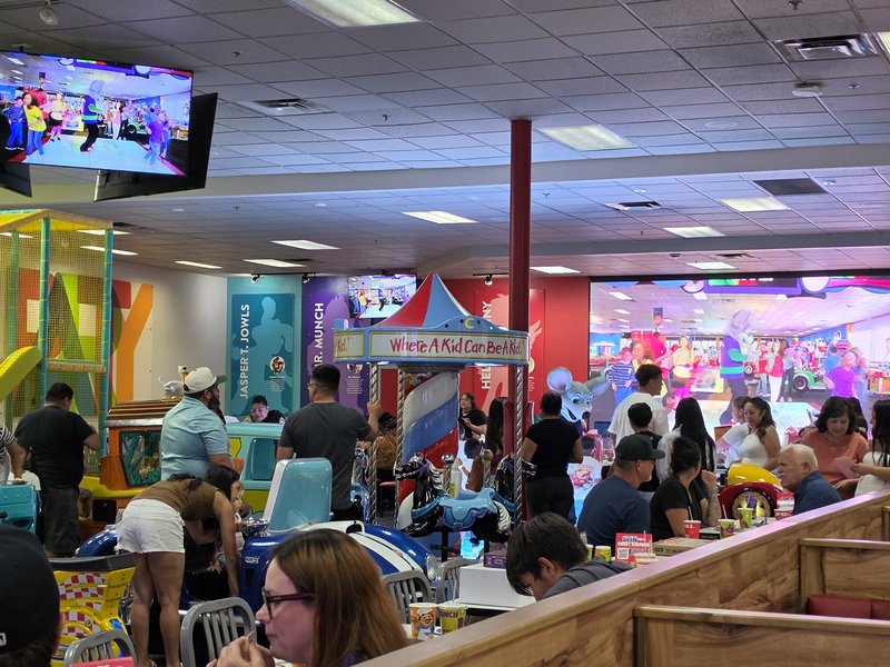 Chuck E. Cheese photo 3
