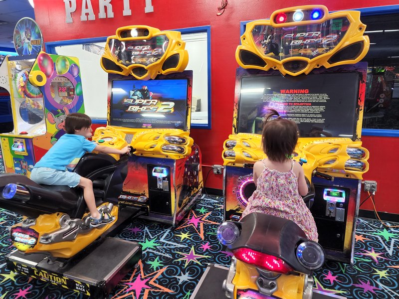 Sandy Nickelcade photo 3