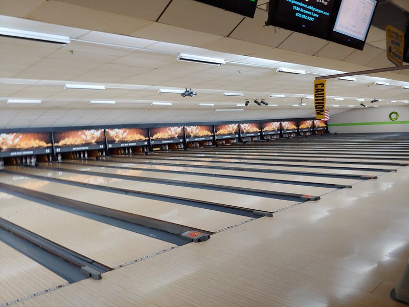 Hijinx: The Funtivity Spot | Bowling, Laser Tag, Arcade Games, Ropes Course, Playground | JT's Grill Restaurant photo 3