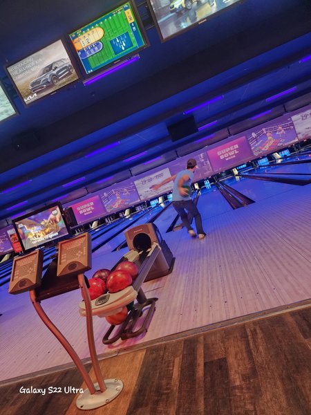 Bowlero Eden Prairie photo 5